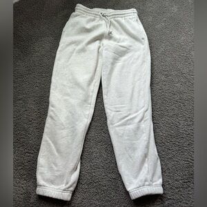 Aritzia TNA Cozy Fleece Boyfriend Joggers